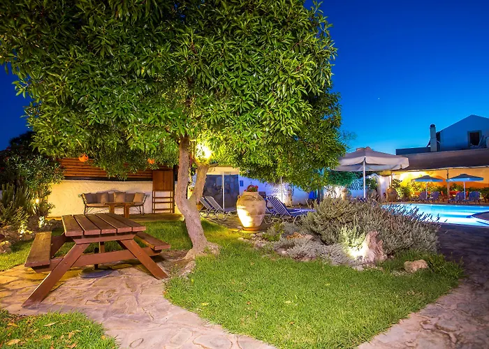 דירה & The Four Elements לקניה