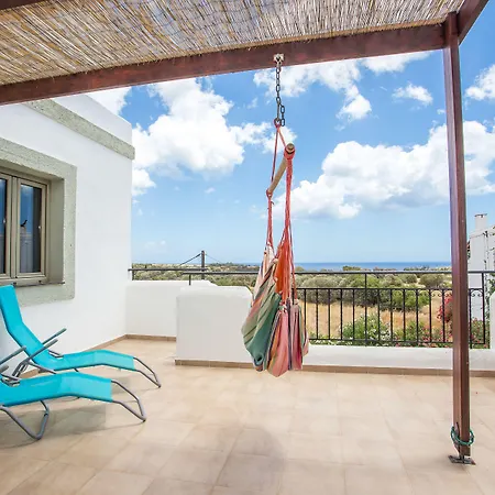 & The Four Elements アパート