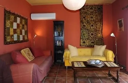 アパート & The Four Elements ラクハニア